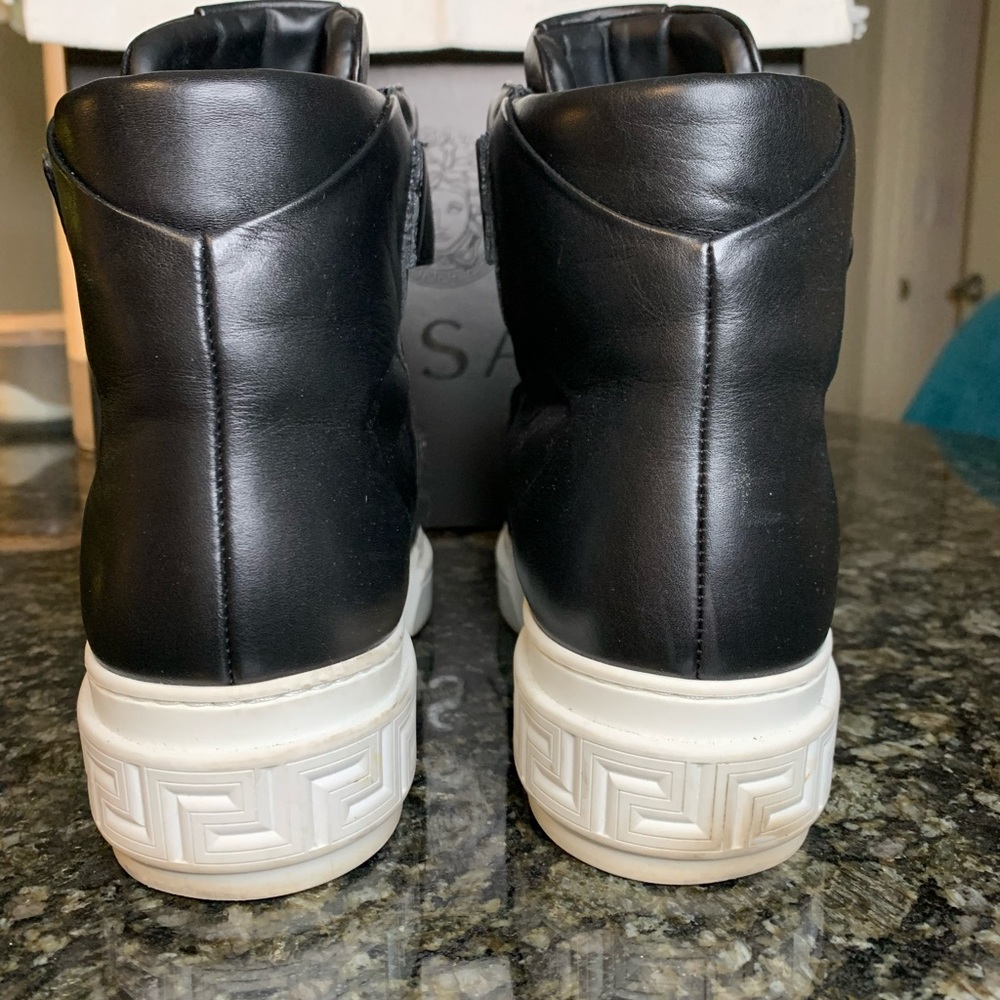 Versace High Top Black Medusa- Black - 37 - Picture 4 of 10